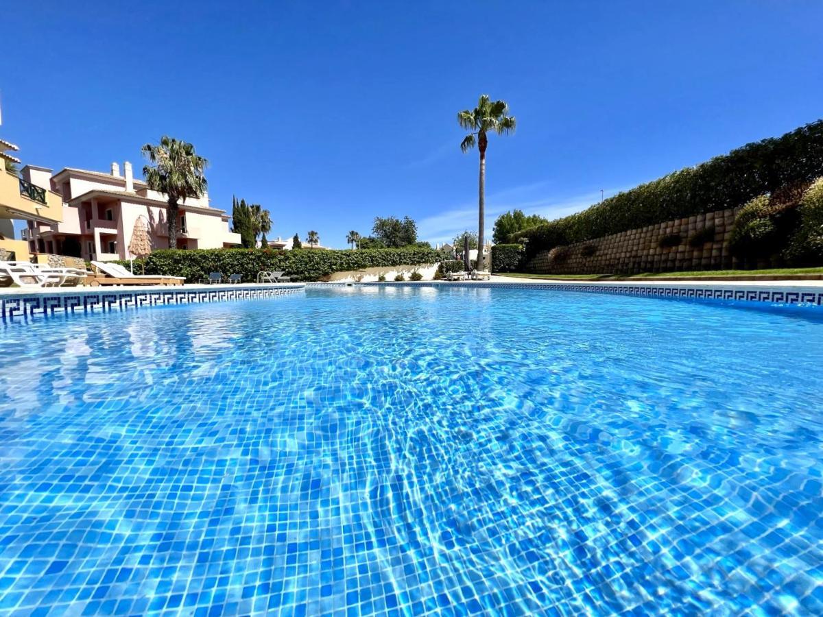 Albufeira Valley 2 With Pool By Homing Екстериор снимка